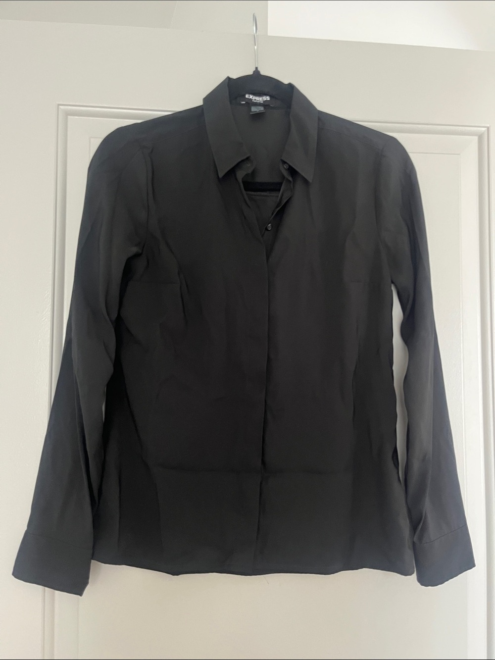 Express Black Women's Long-Sleeve Button-Down Shirt with Smooth Silk-Like Textur